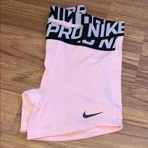 nike pro shorts cross band